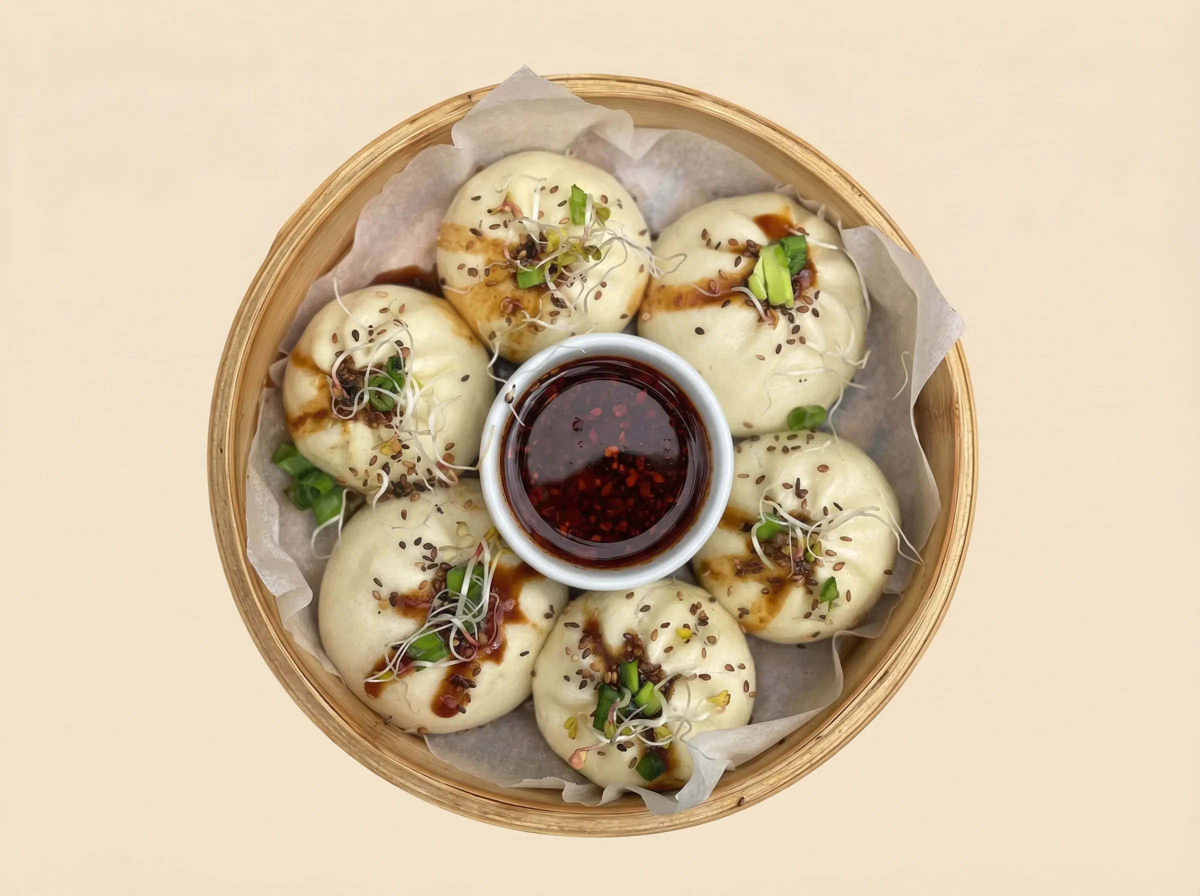 Baozi z kurczakiem w sosie hoisin.